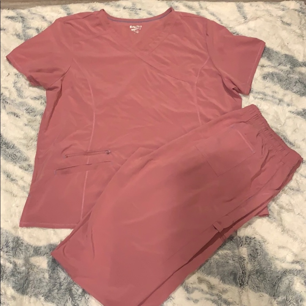Scrub top and bottom
